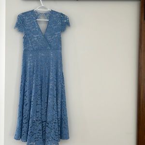 NWT. XS. Never worn, new with tags elegant H&M Mama Maternity Lace Dress.
